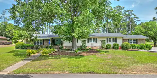 127 Cooper Circle