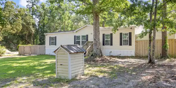 Image 3: 1040 Longpoint Rd-30