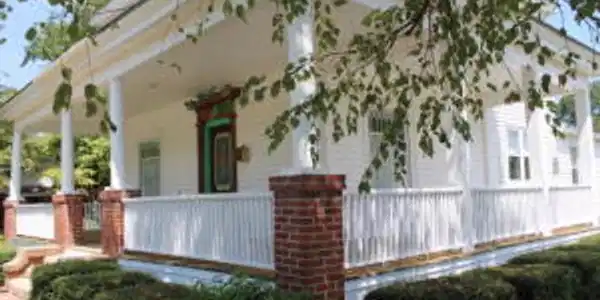 3007 Bridge Street