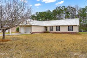 126 Lois Circle