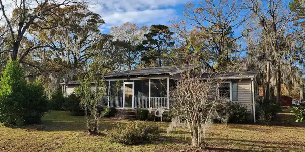 105 Latrea Circle