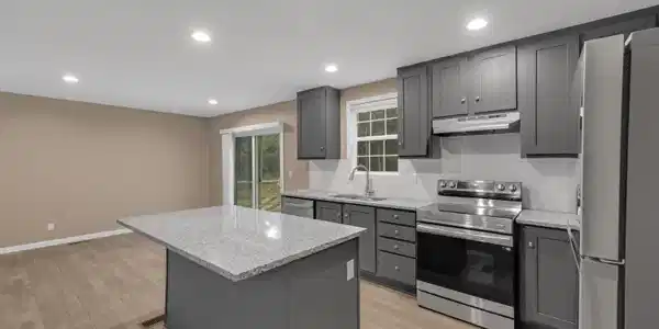 Image 4: Stainless Steel Appliances