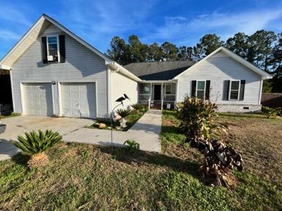 108 Lois Circle, Moncks Corner SC 29461