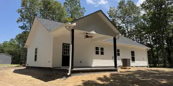 Image 4: Rear