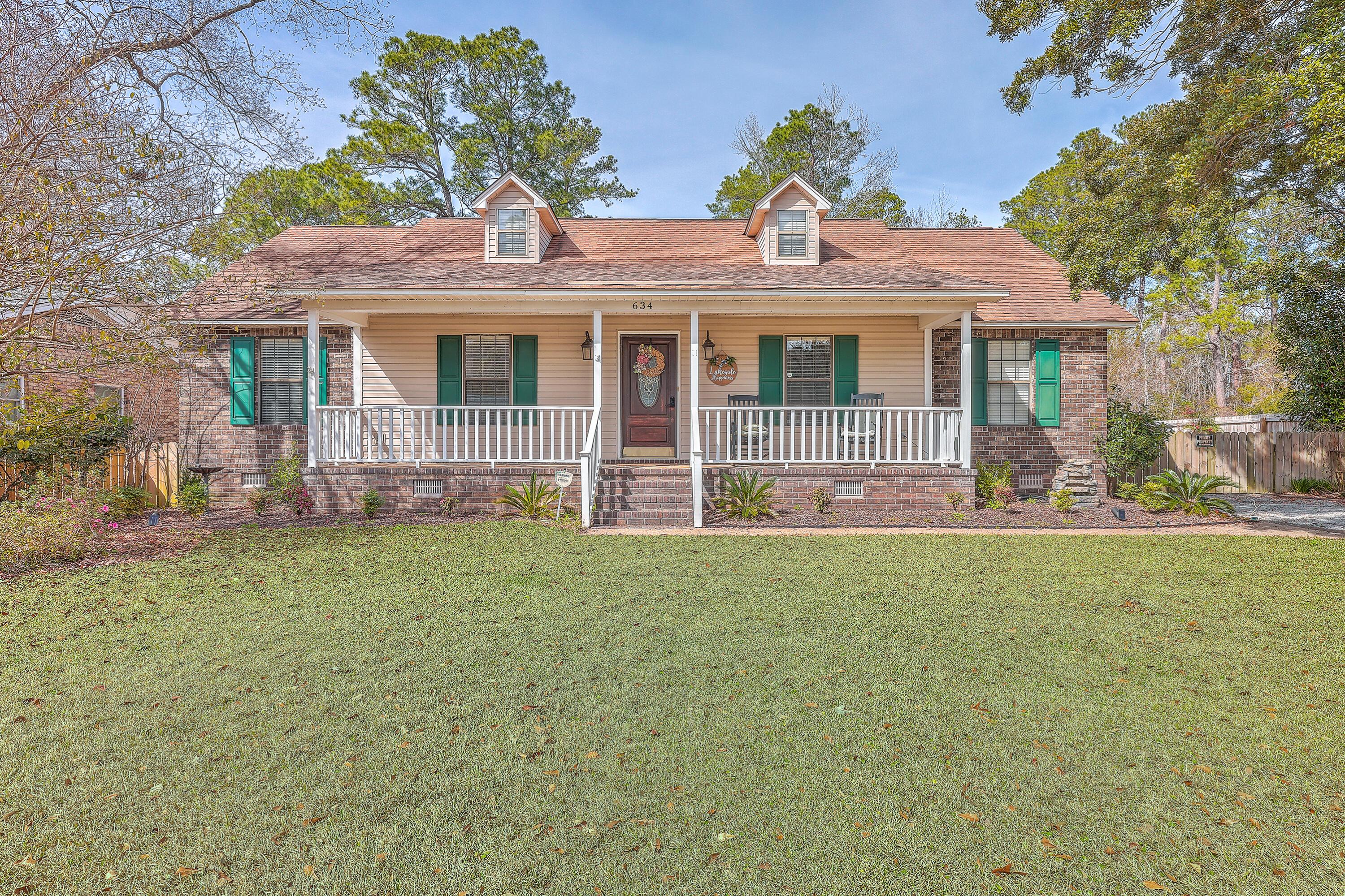 Image 2: 634 Lakeside Dr