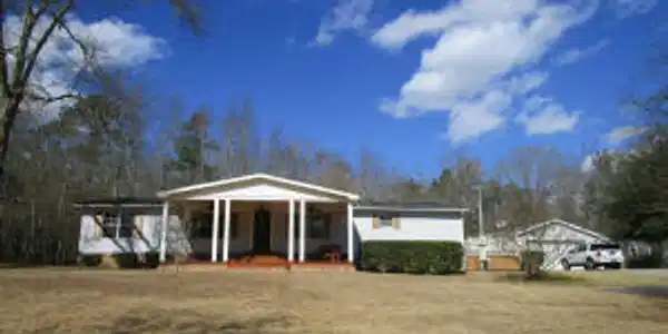 1090 Myrtle Dr