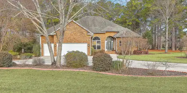 407 Pinelake Court