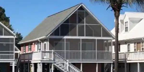 1043 Island Court