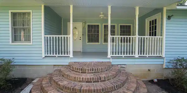 600 Three Bridges Road