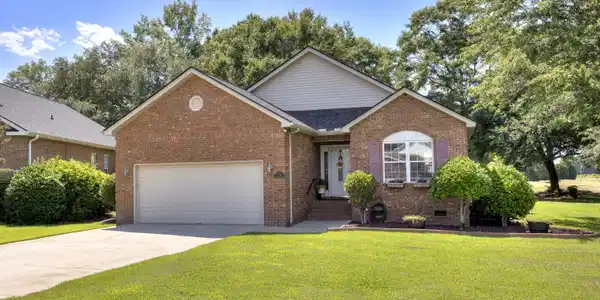 128 Oakview Circle