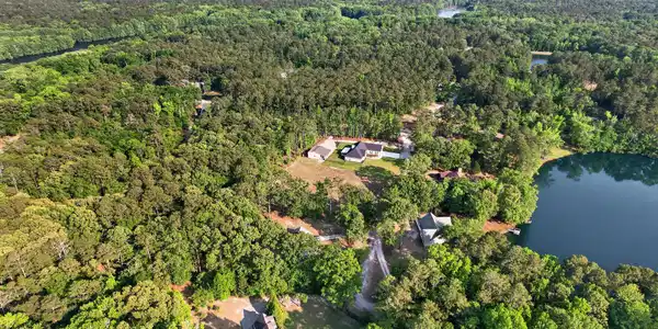 Image 4: FAV above view