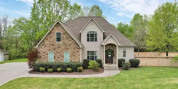 137 River Edge Dr