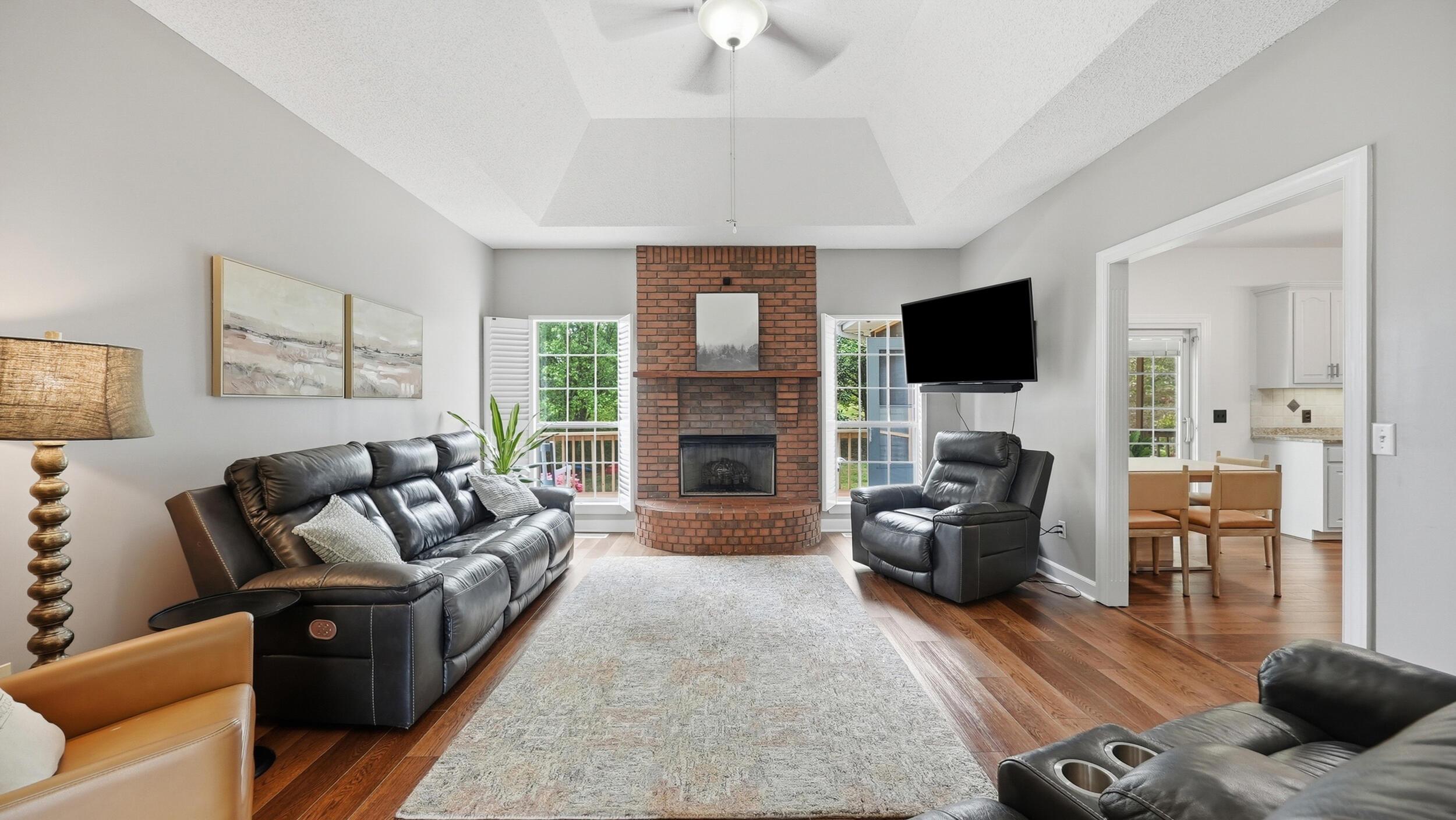 Image 4: 2309 Watershore Dr-4