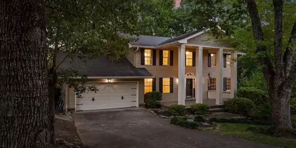 1813 Colonial Shores Drive