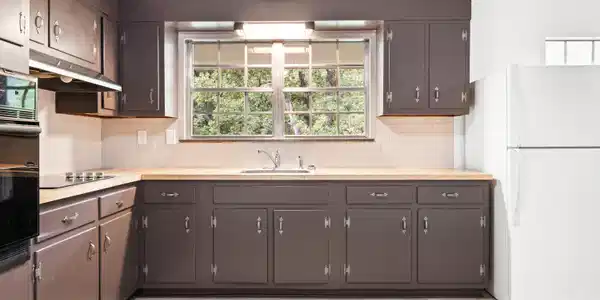 Image 4: Kitchen