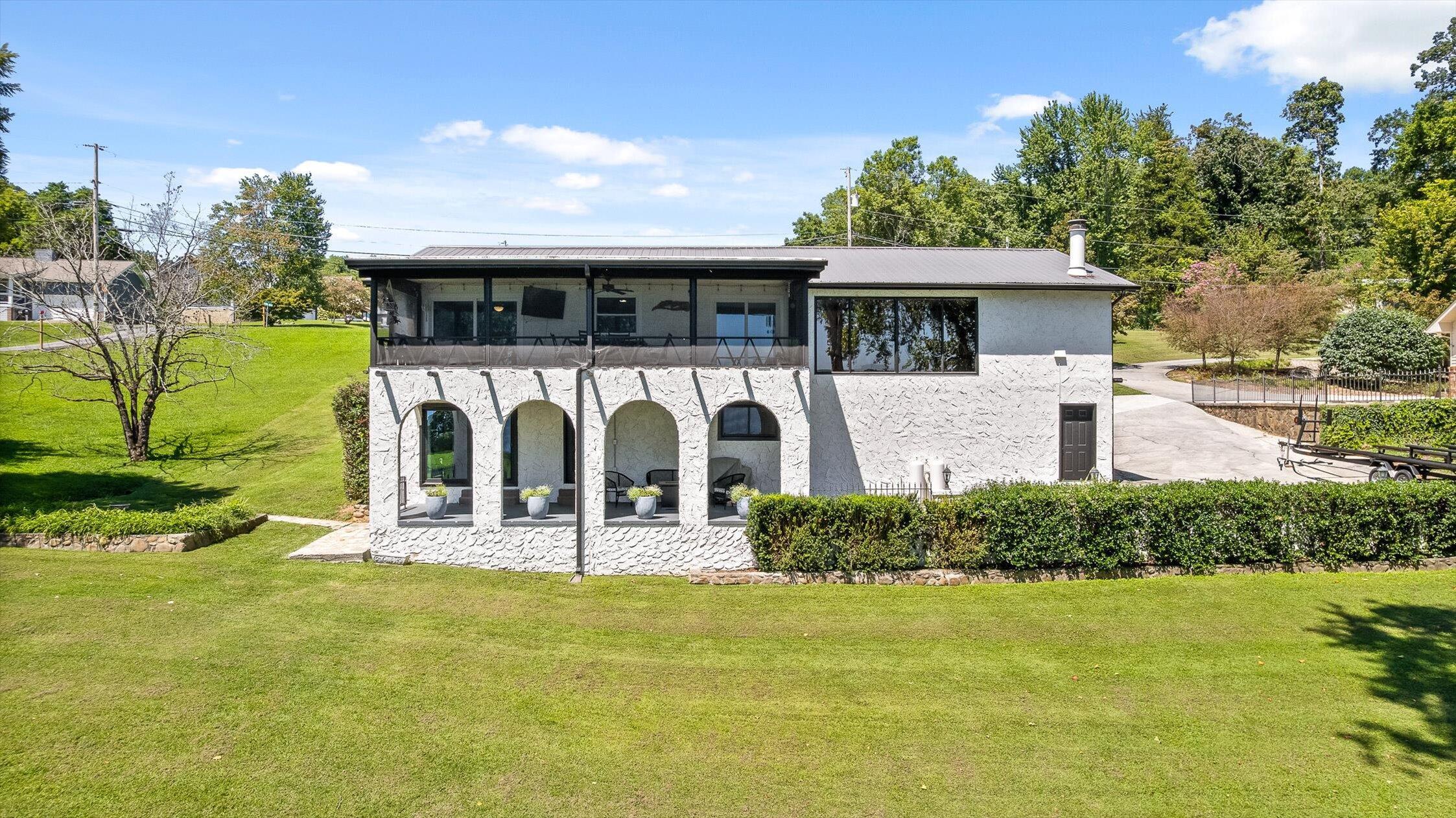 Image 3: 82-Shore Acres-82