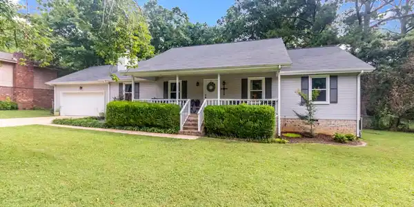 5009 Montcrest Dr