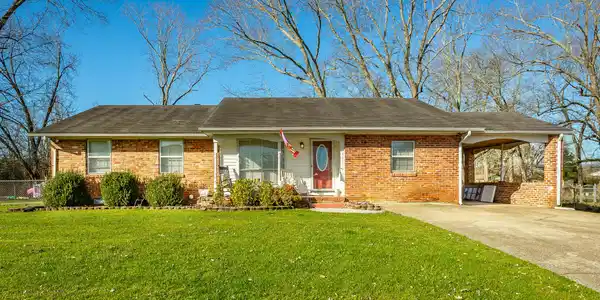 208 Clara Dr