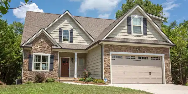 363 Dogwood Ln