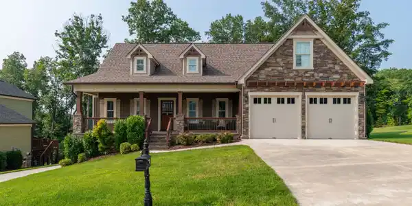 692 Sugar Leaf Ln