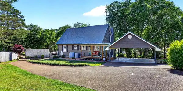 448 Windmill Lane