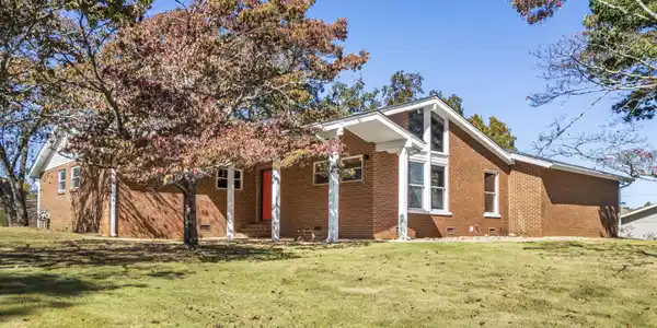 5821 Quail Hollow Circle