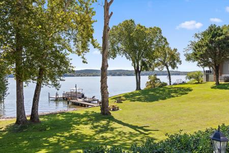 2166 S Shore Acres Road