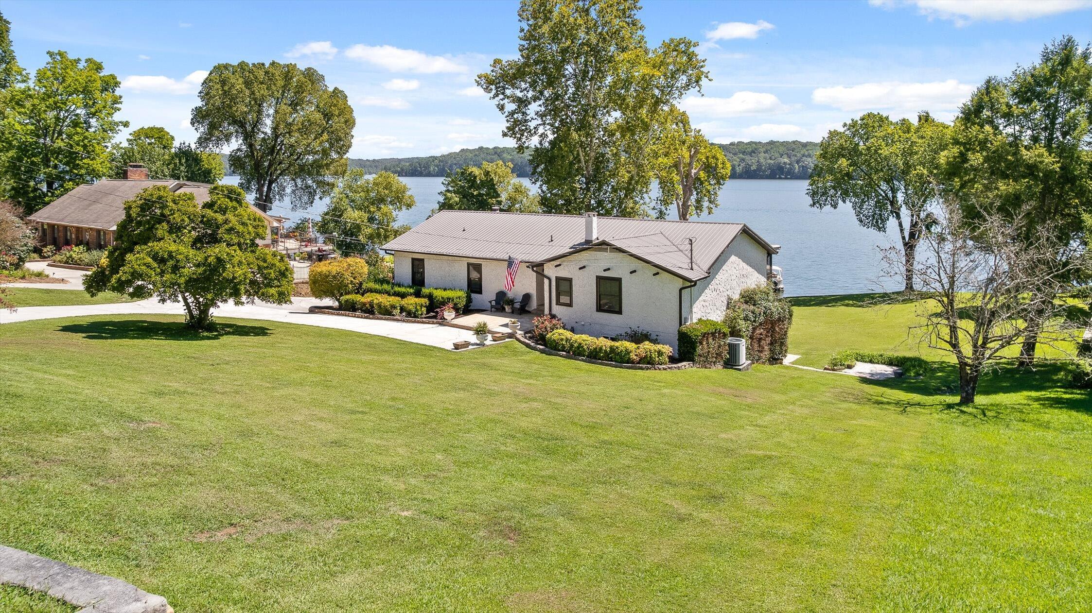 Image 3: 85-Shore Acres-85