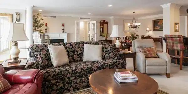 Image 3: 4