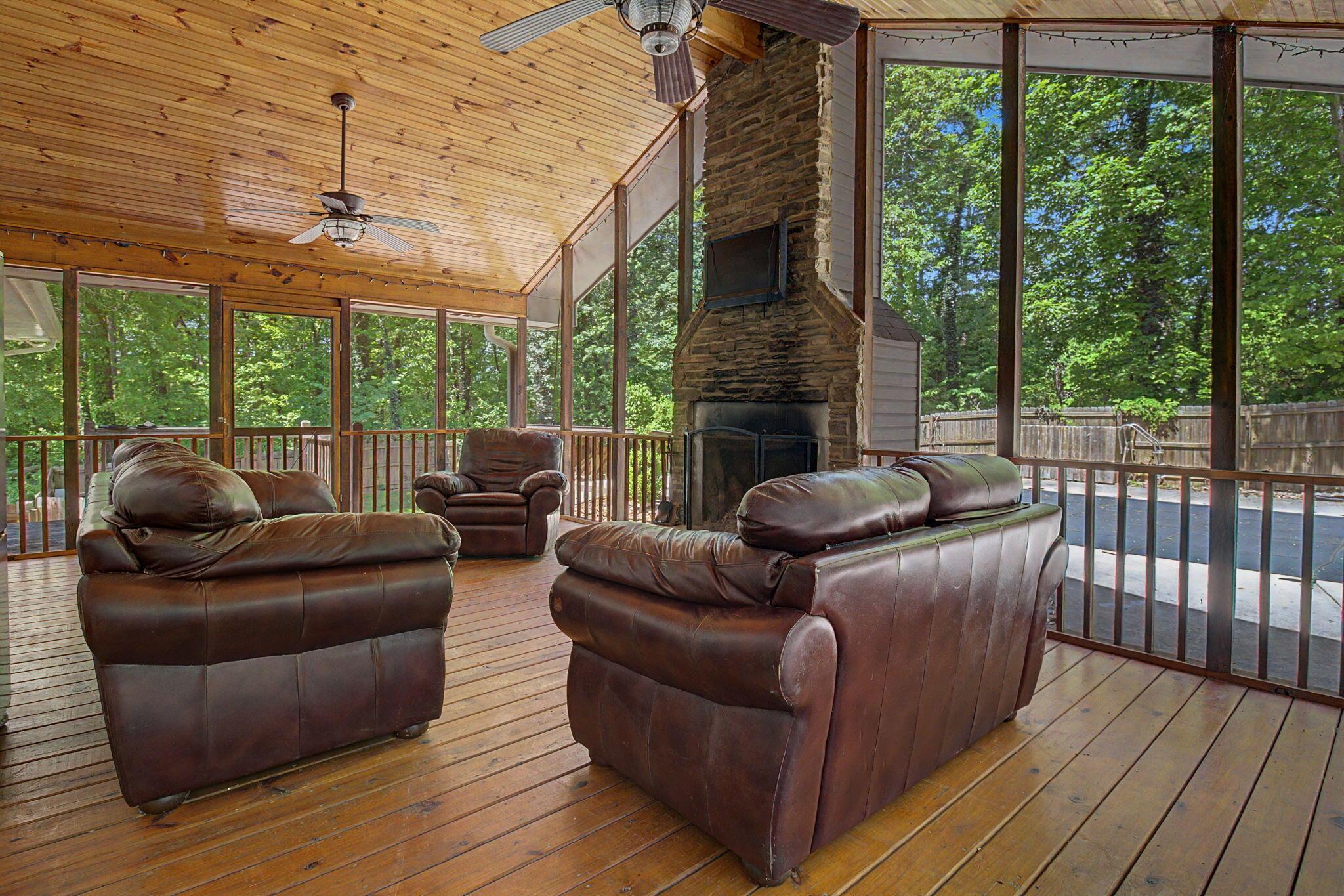 Image 3: 35-web-or-mls-9917 Shore Drive-CHATTANOO