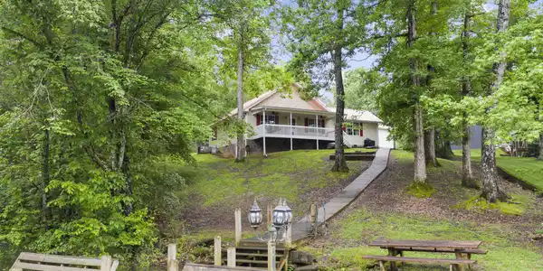 295 White Oak Dr