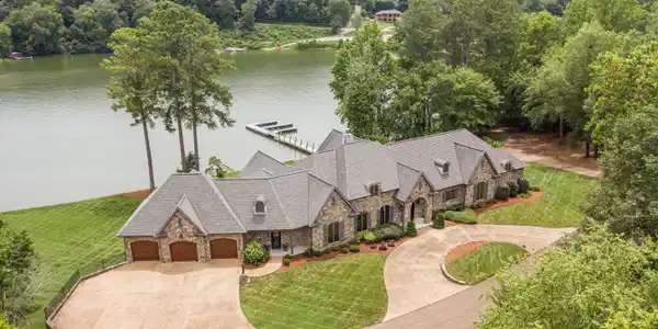 6308 Clark Rd