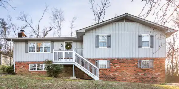 6105 Lottie Lane Ln