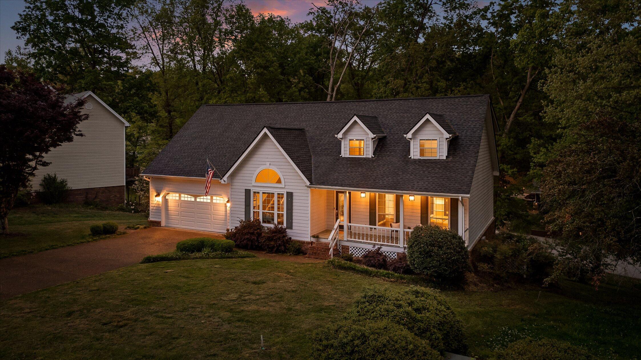 Image 3: 84-Creek Hollow-84