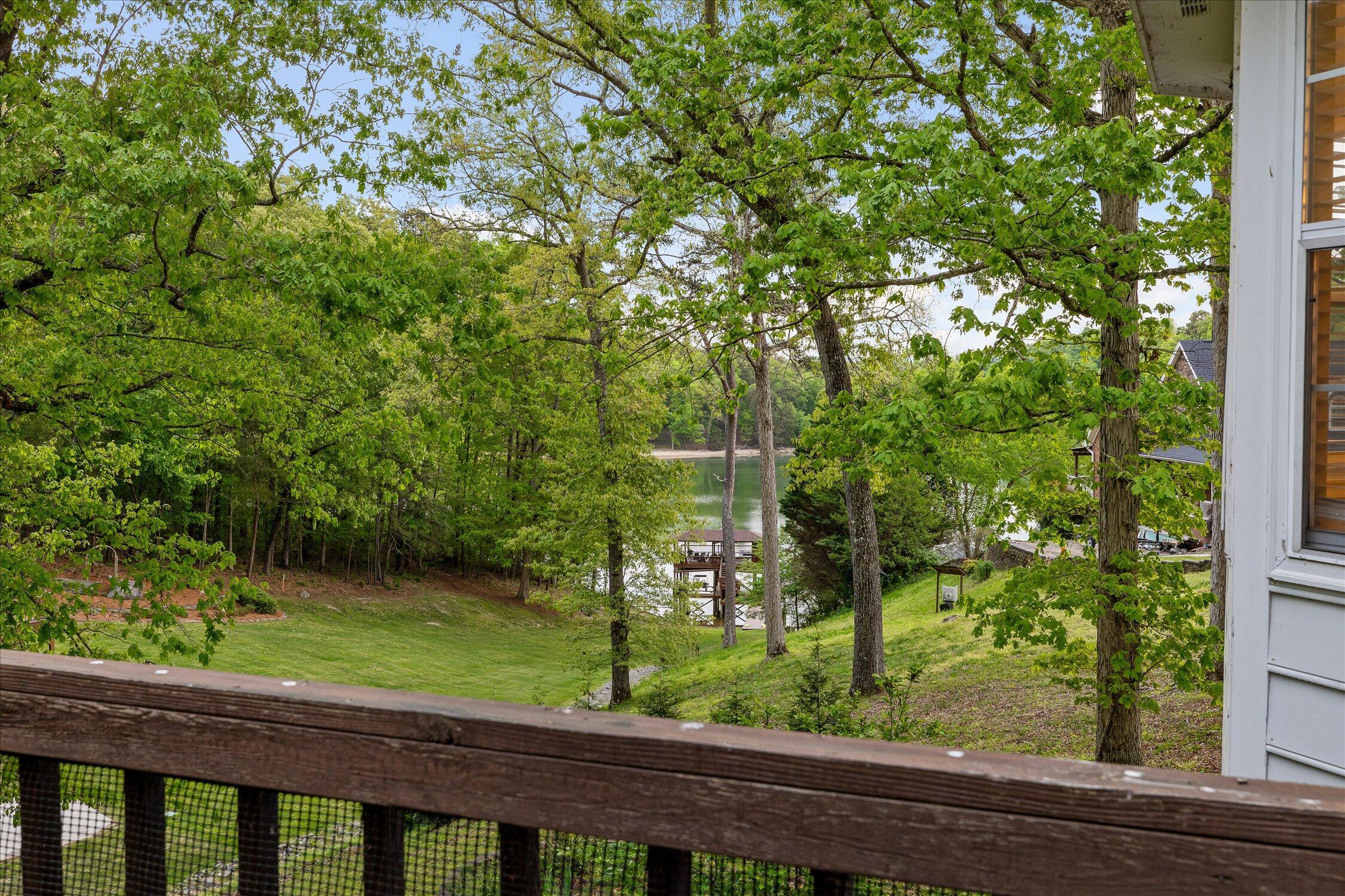 Image 4: 38-Creek Hollow-38
