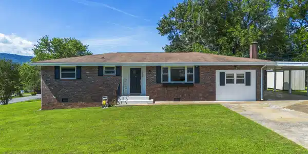 Image 2: 3_dji_0441