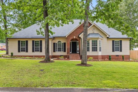 8225 W Lakeside Circle