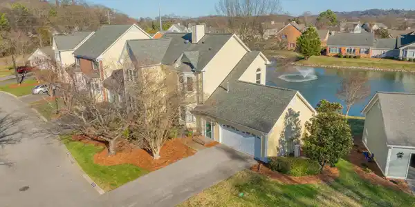 1213 Bridgewater Lane