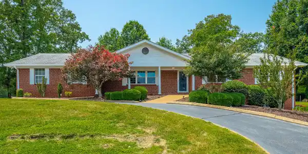 10207 Bear Trail Dr