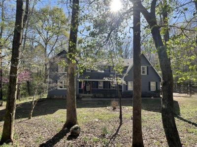 1809 Connies Lane