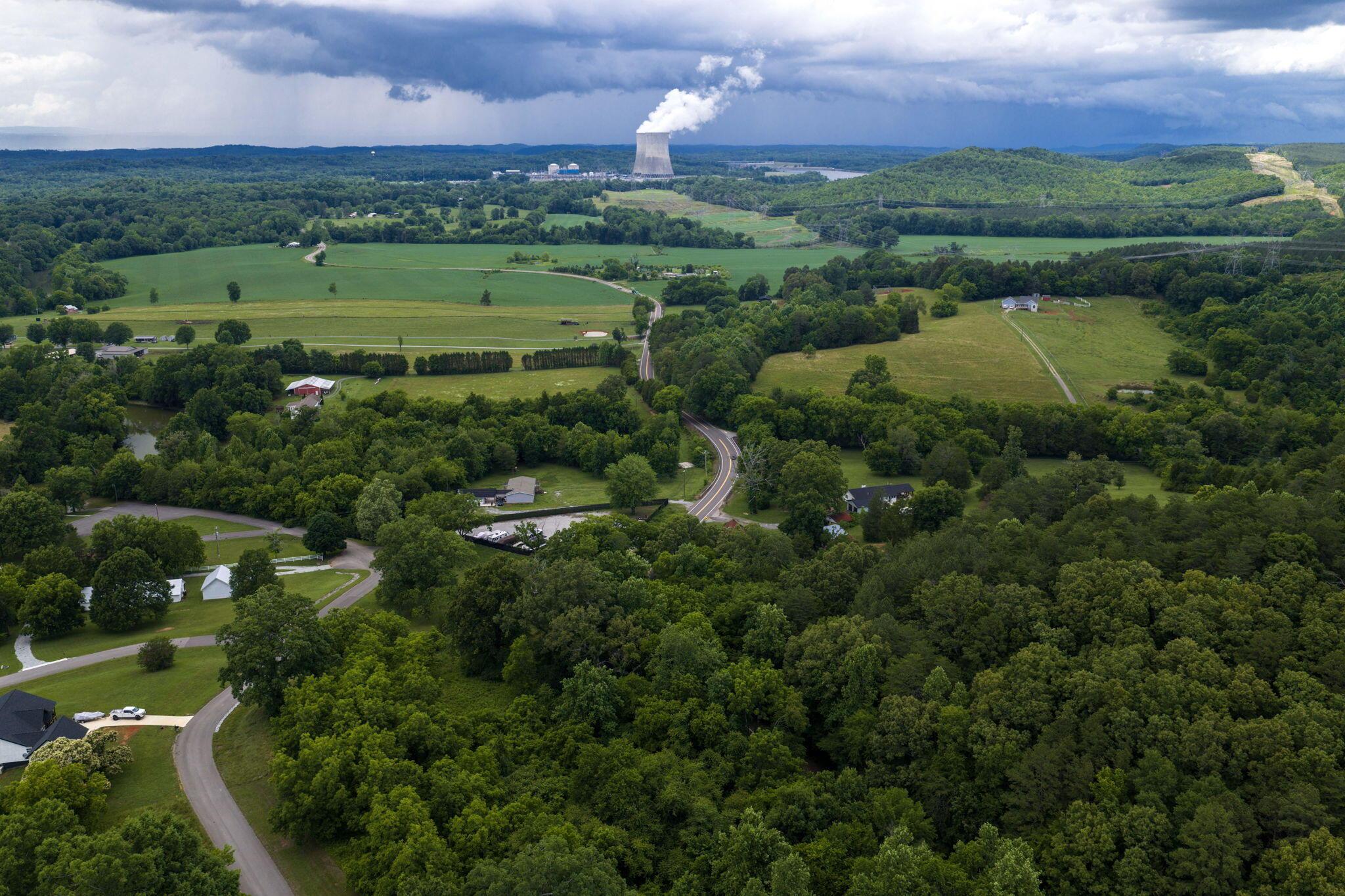 Image 4: 14-web-or-mls-DJI_20260527145518_0901_D-