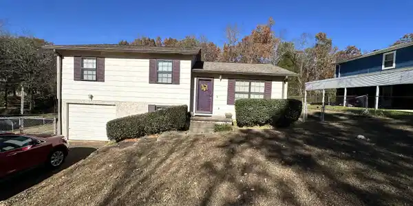 1919 Bay Hill Drive