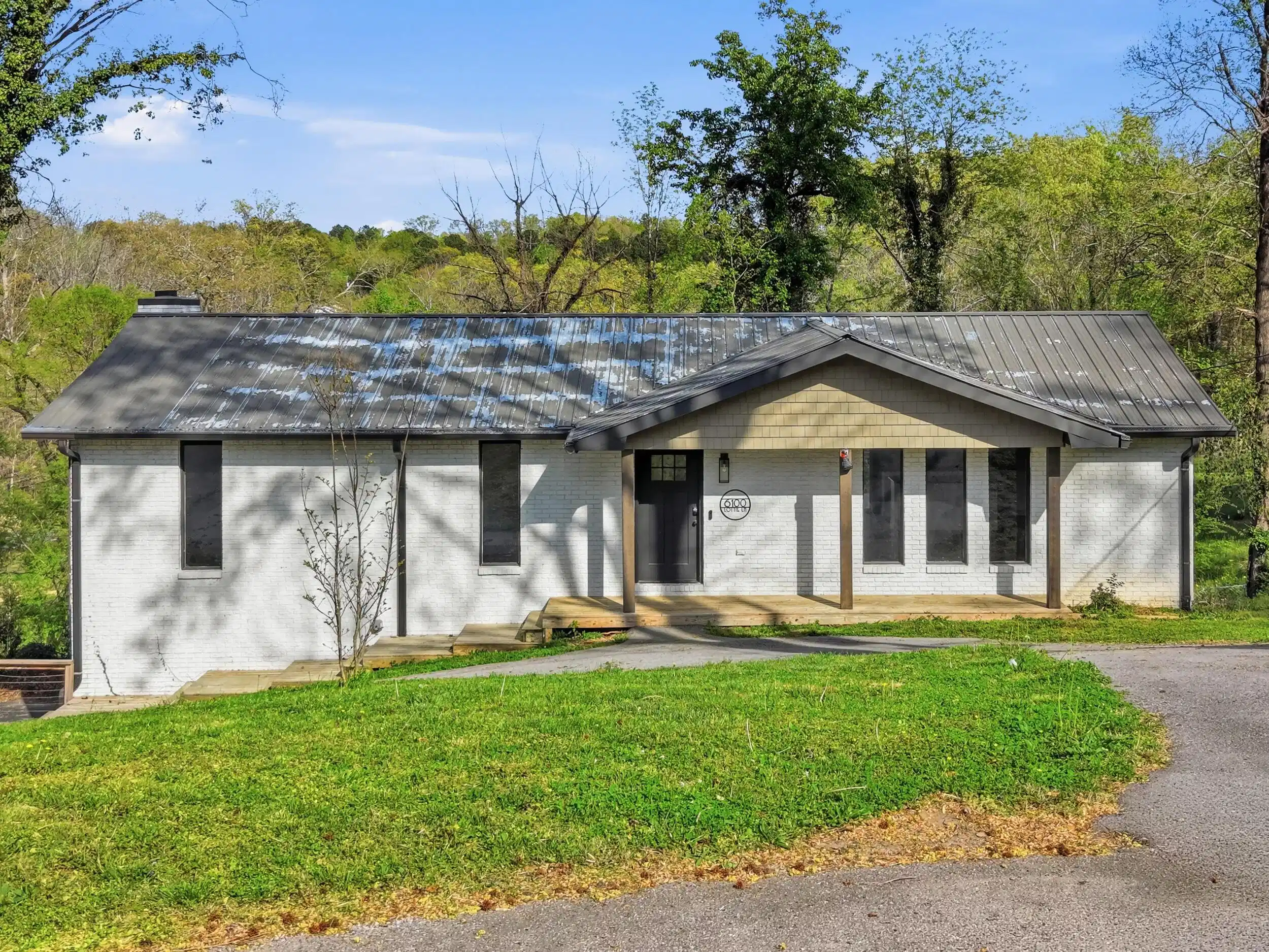 Image 1: 1_6100 lottie ln-1