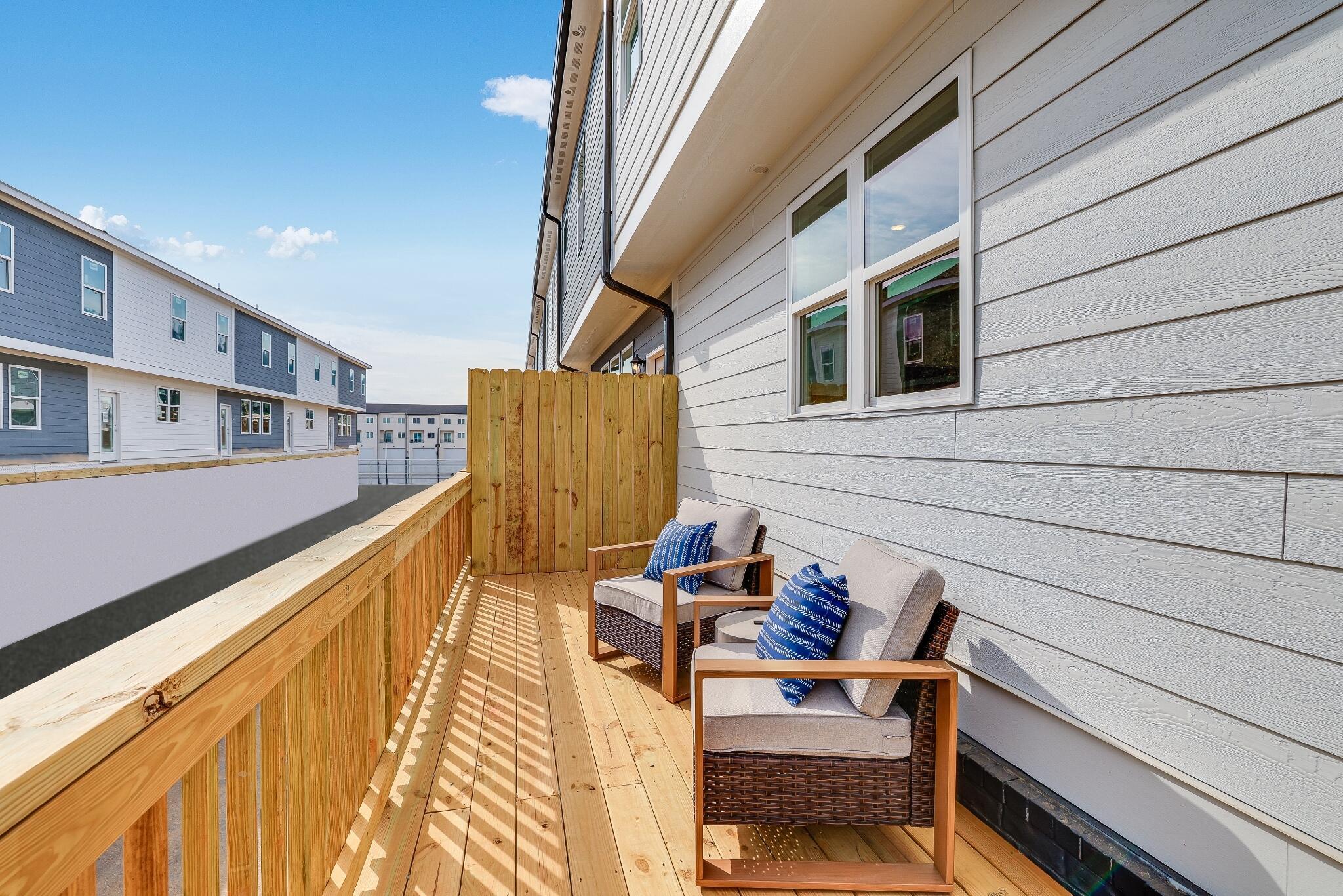 Image 3: ATL_Borough33Townhomes_Pic_Oakwood-2