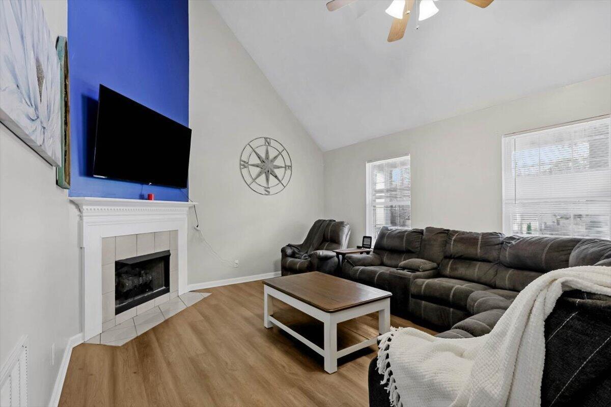 Image 4: Living Room with Gas Fireplace