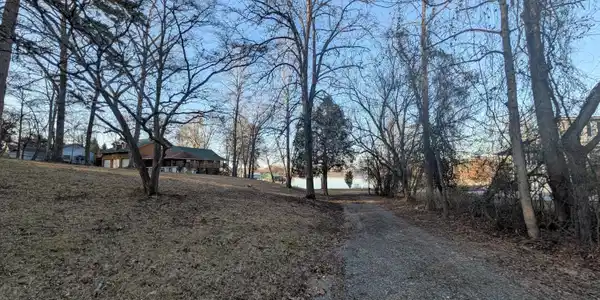 00 Lakewood Village