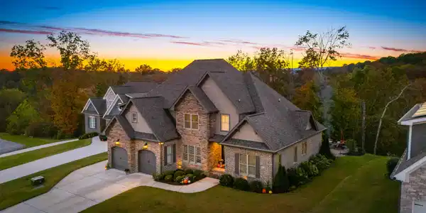 5214 Abigail Lane