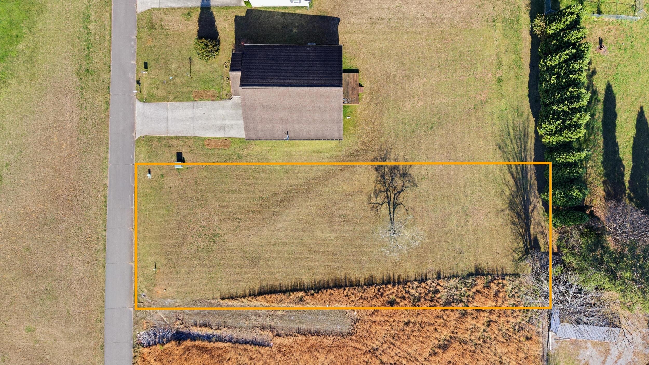 Image 2: 195 dogwood ln-25