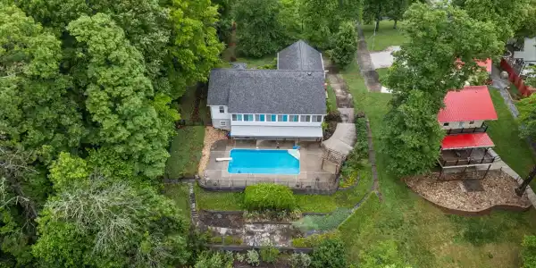 719 Lakehaven Circle