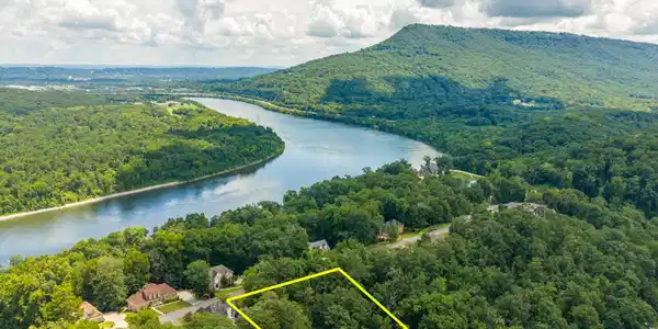 3018 Waterfront Court